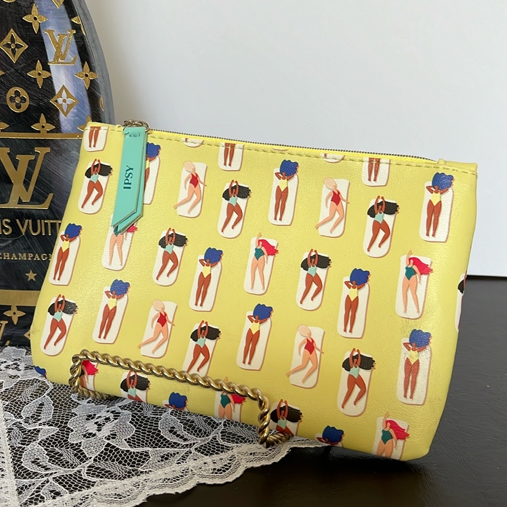 Ipsy Cosmetics Bag